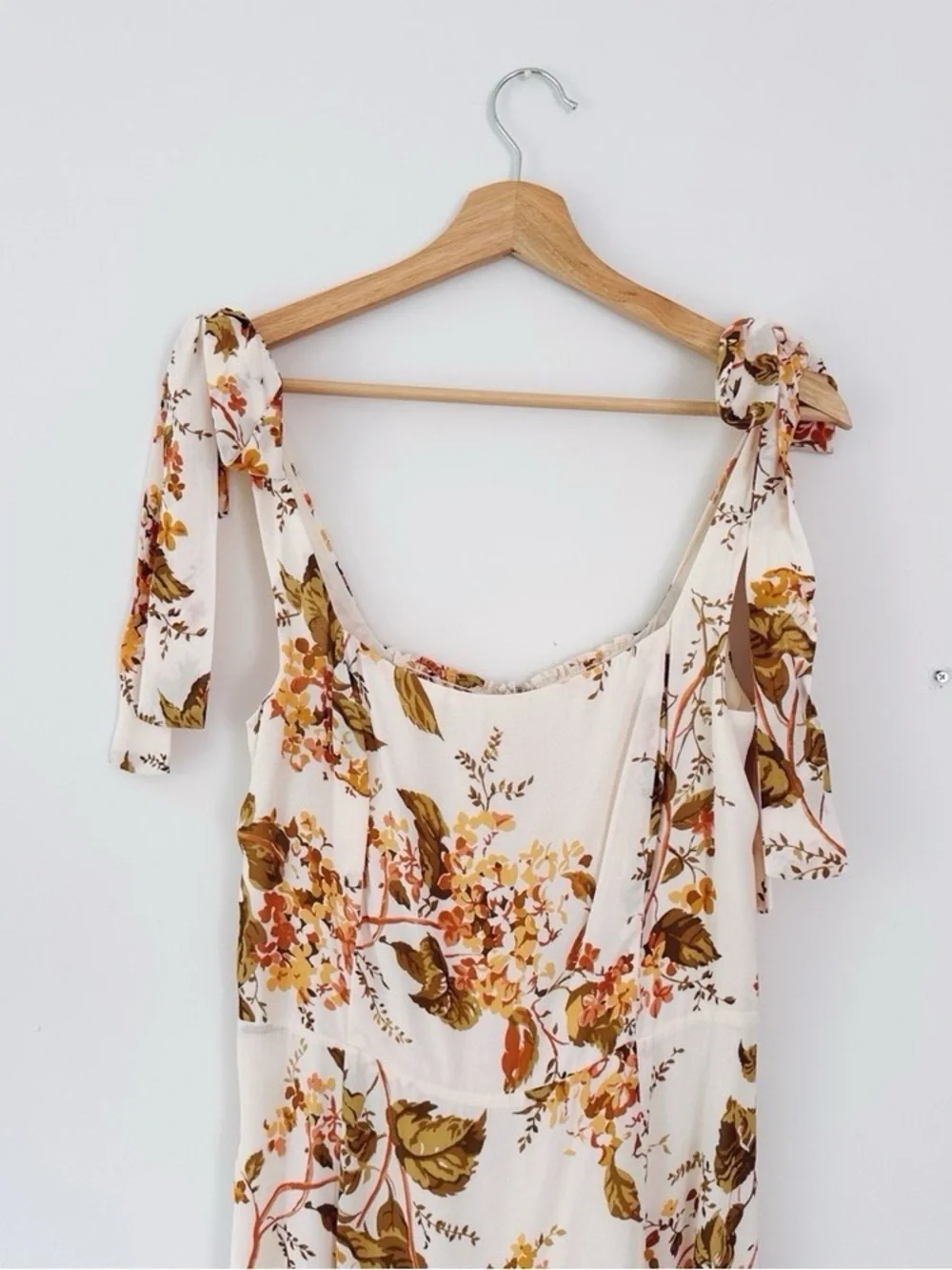 NWOT Women’s Reformation Twilight Floral Midi Dress in Bella - Picture 4 of 12